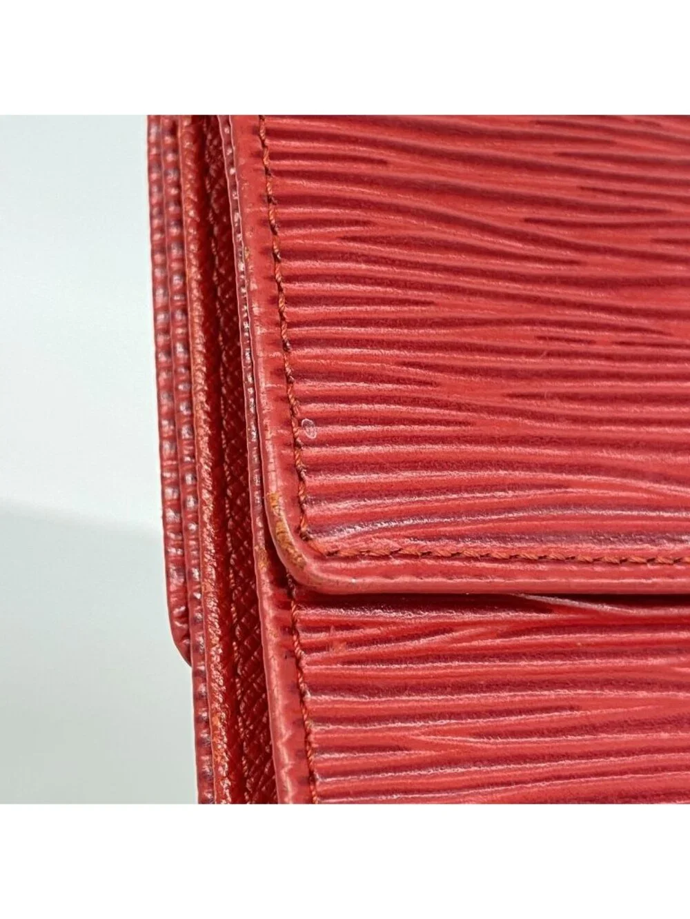 Louis Vuitton Trifold Wallet Epi Portefeuille Elise Castilian